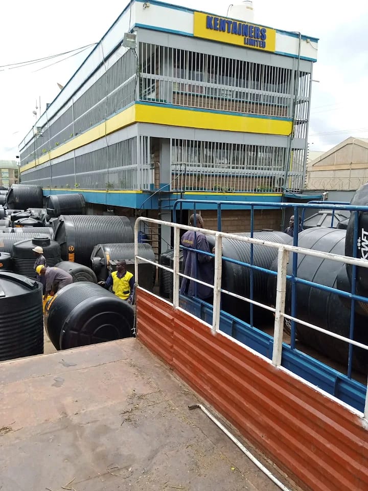 Water tanks being loaded at the Kentainers depot